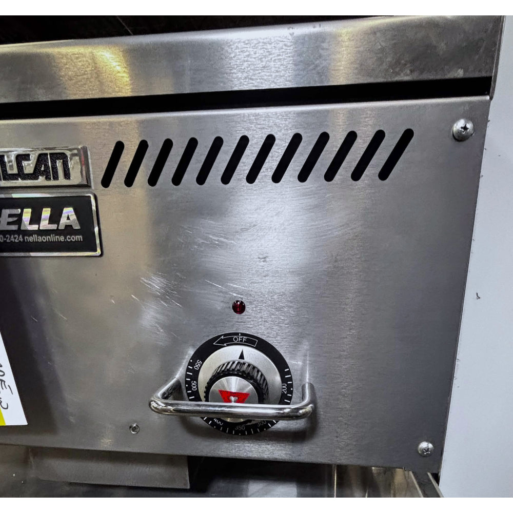 (DEMO) Vulcan VCCG24-AR01 24" Natural Gas Griddle with Atmospheric Burners & Chrome Plate - 60,000 BTU
