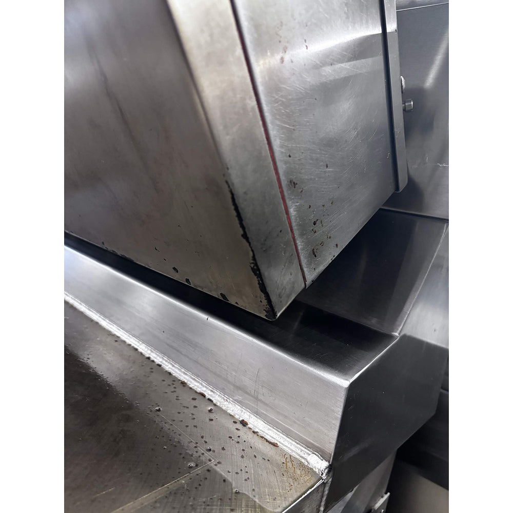 (SHOWROOM MODEL) Taylor L811 36" High-Volume Gas/Electric 3-Platen Commercial Clamshell Griddle