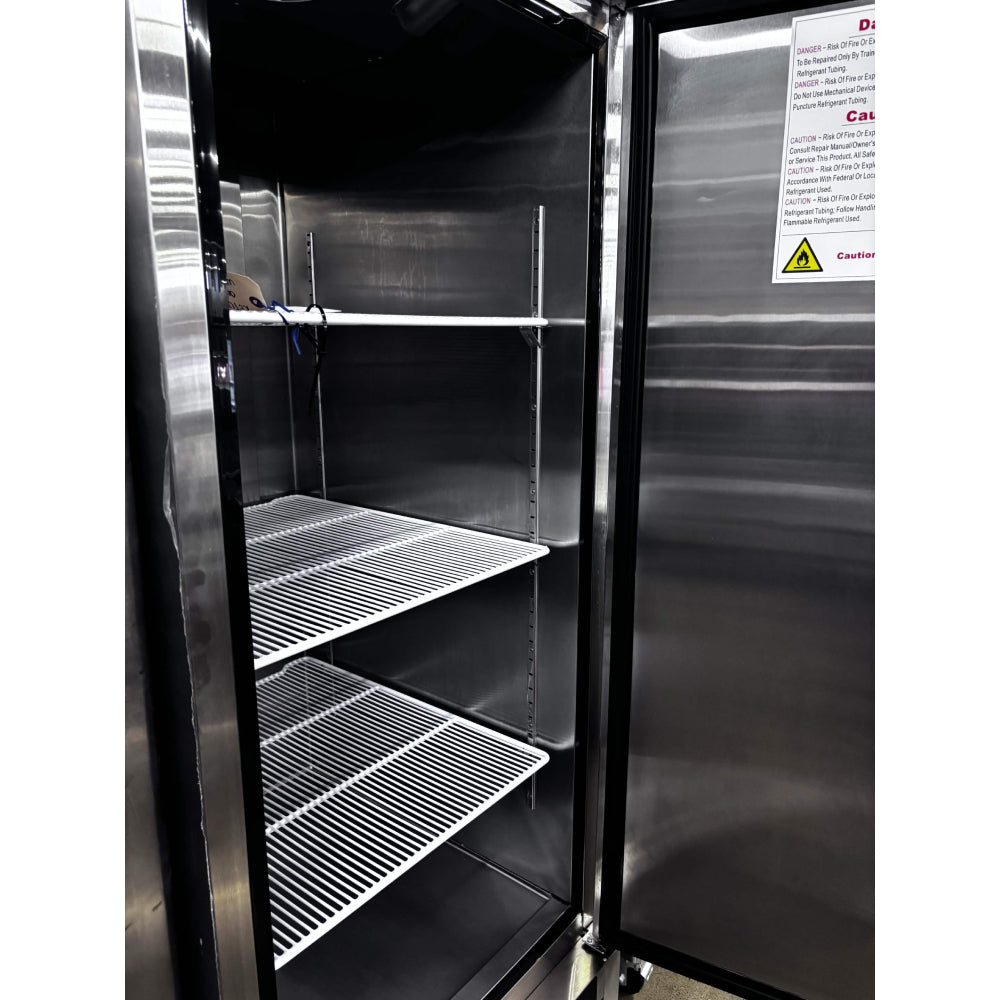 (USED) Atosa MBF8505GR 27" Bottom Mount Solid Door Reach-In Refrigerator - 19.1 Cu. Ft.