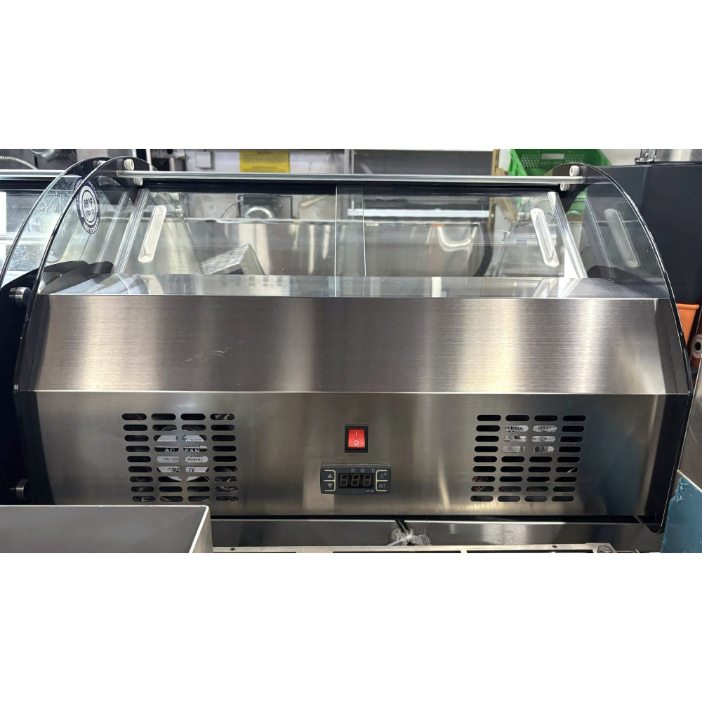 (USED) Nella 27” Curved Glass Countertop Refrigerated Sushi Display Case - 4.2 Cu. Ft. - 43074