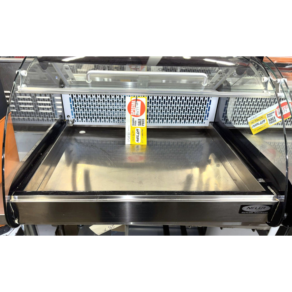 (USED) Nella 27” Curved Glass Countertop Refrigerated Sushi Display Case - 4.2 Cu. Ft. - 43074