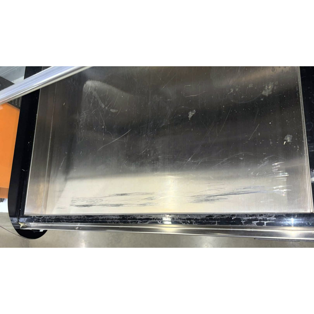 (USED) Nella 27” Curved Glass Countertop Refrigerated Sushi Display Case - 4.2 Cu. Ft. - 43074