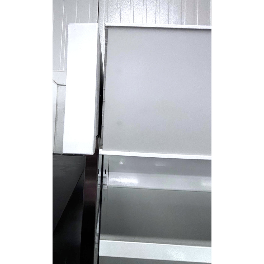 (USED) Turbo Air TOM-50SEW-N 51" White Refrigerated Vertical Open Air Curtain Merchandiser - 21.3 Cu. Ft.